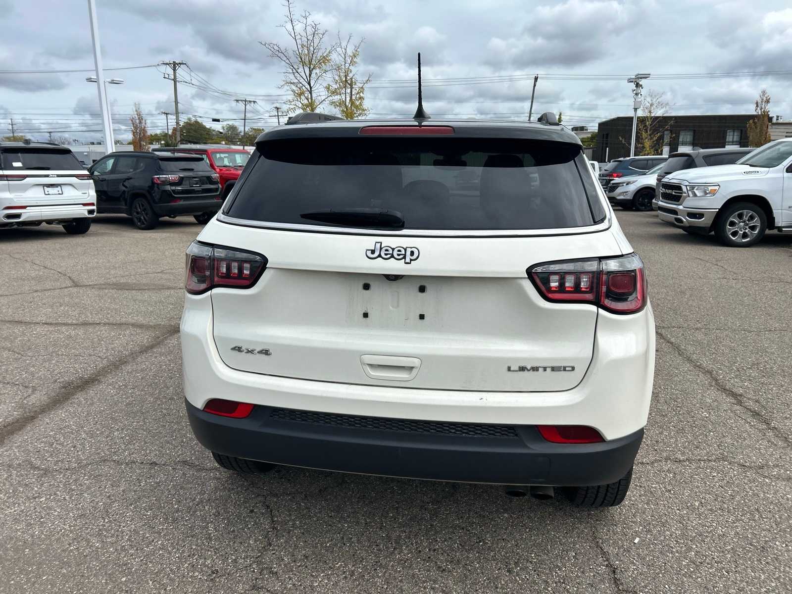 Thumbnail: 2019 Jeep Compass - 19