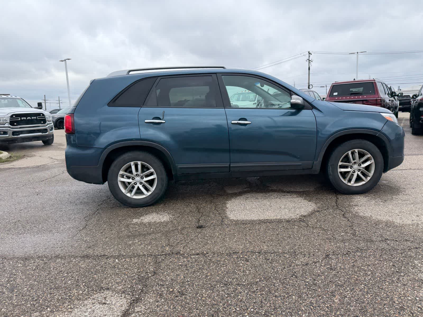 Thumbnail: 2014 Kia Sorento - 17