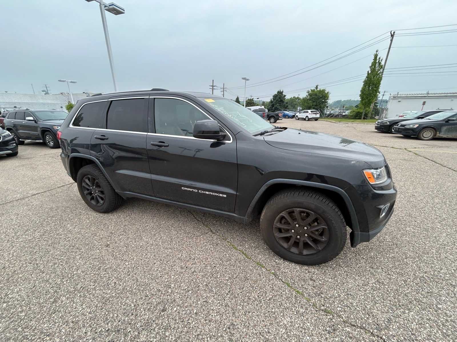 2016 Jeep Grand Cherokee Laredo 11