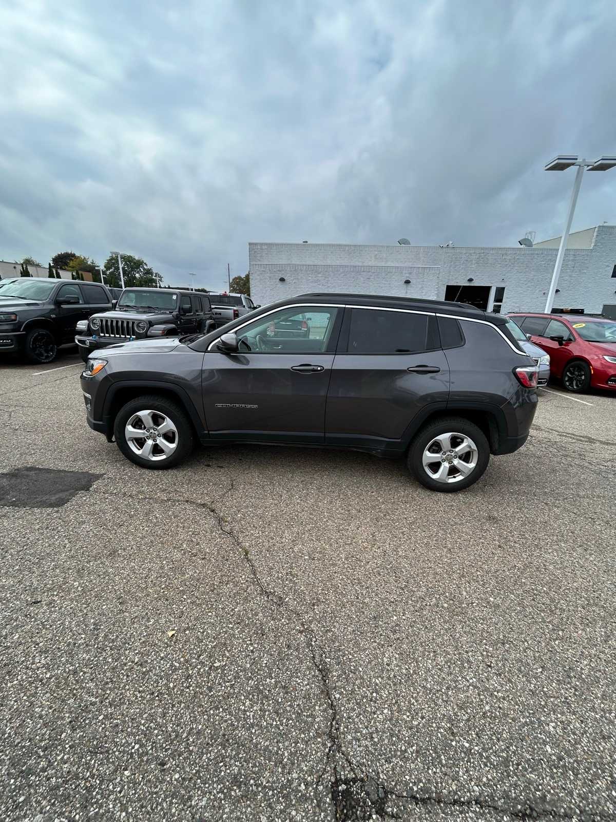Thumbnail: 2019 Jeep Compass - 23