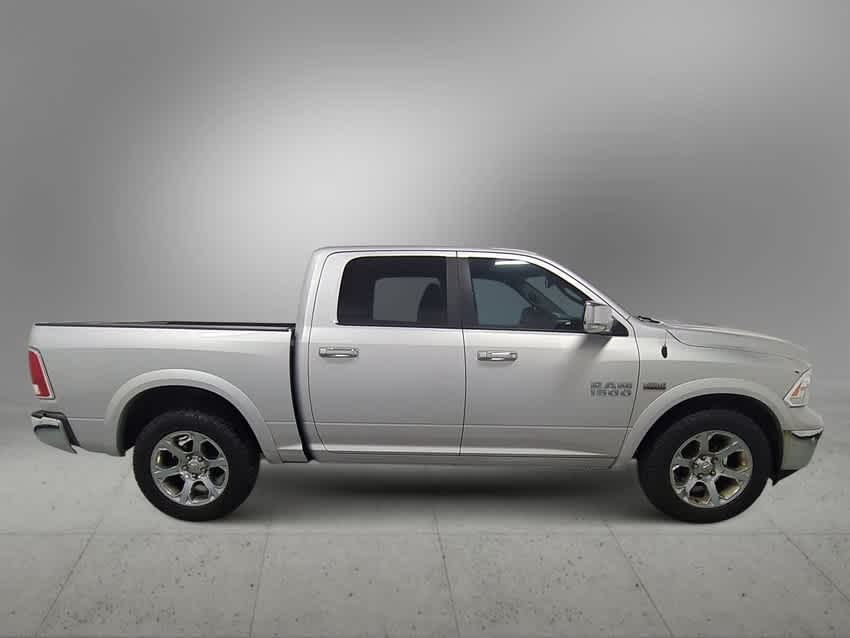 2016 RAM 1500 Laramie 9