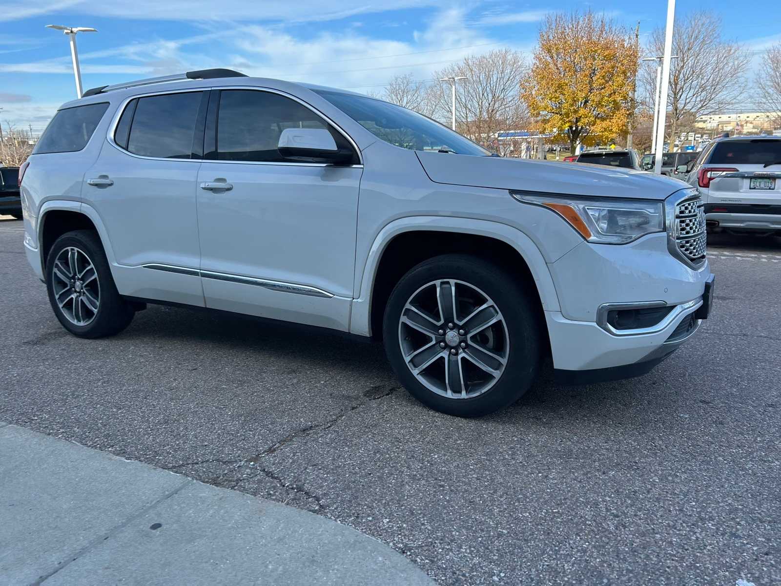 Thumbnail: 2019 GMC Acadia - 11