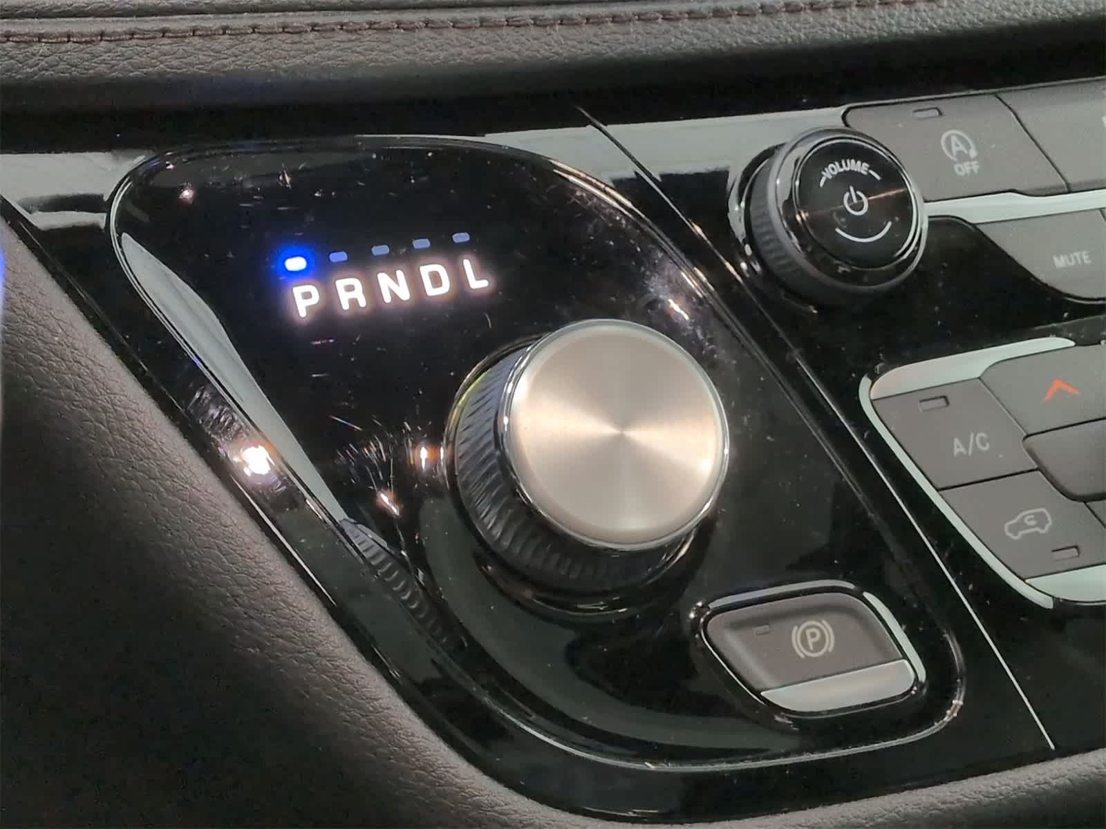 Thumbnail: 2020 Chrysler Pacifica - 34