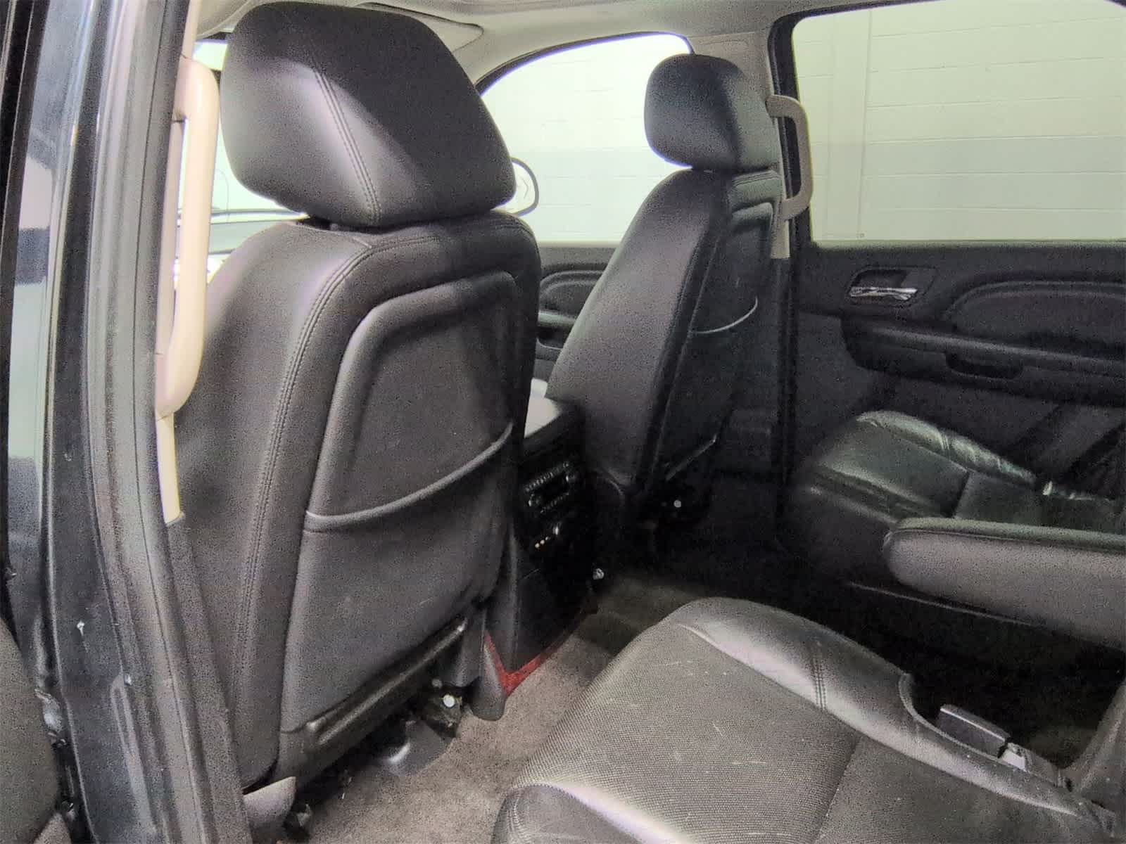 Thumbnail: 2012 Cadillac Escalade - 19