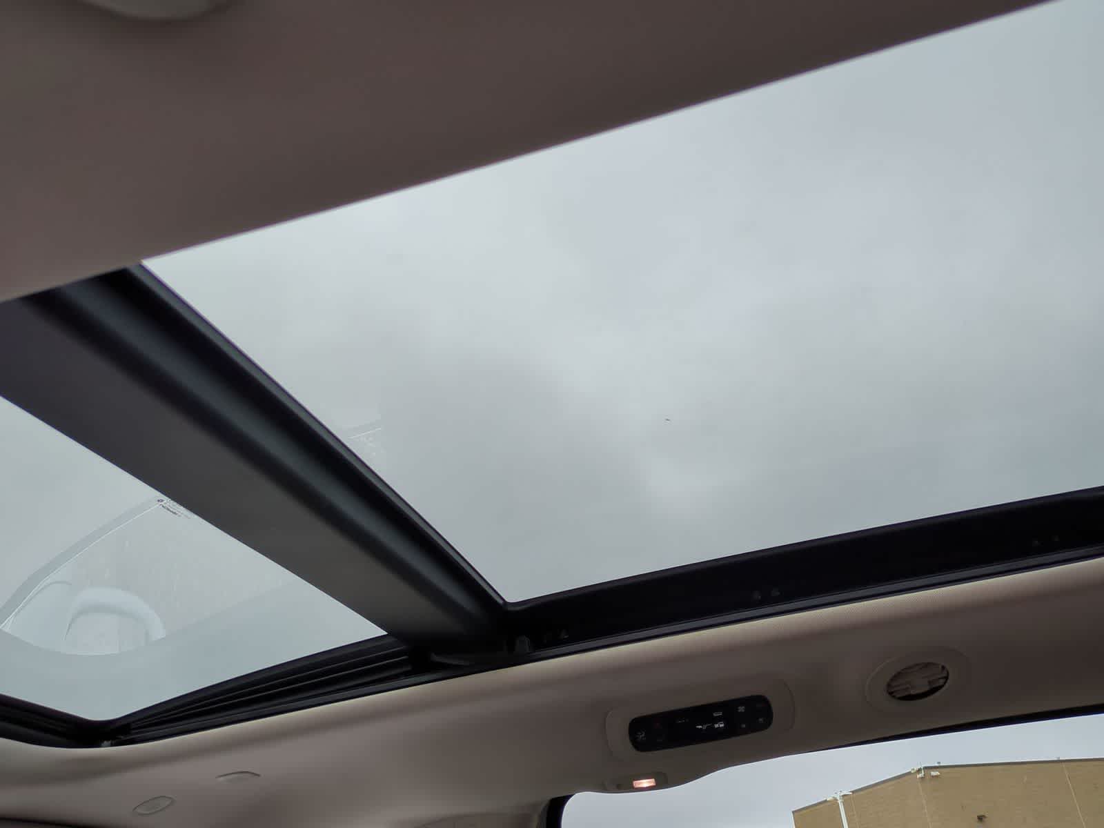 Thumbnail: 2022 Chrysler Pacifica - 20