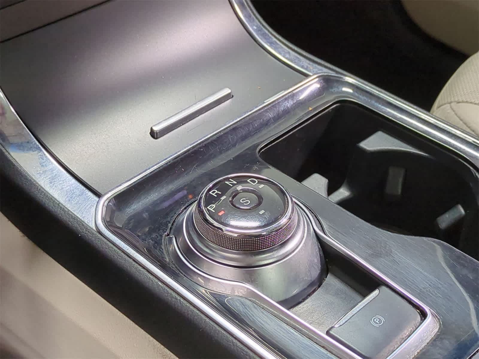 Thumbnail: 2020 Ford Edge - 35