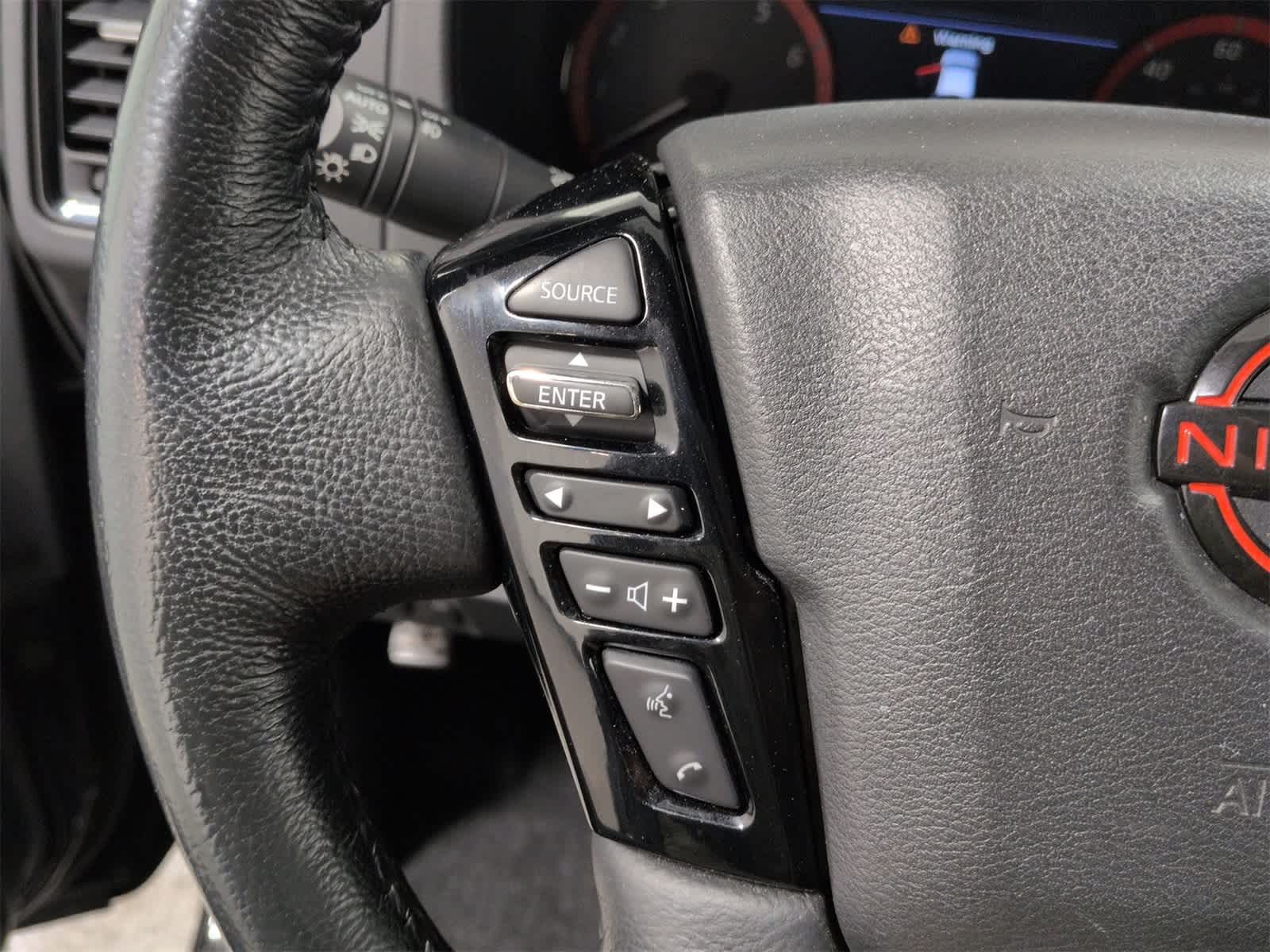 Thumbnail: 2022 Nissan Frontier - 26