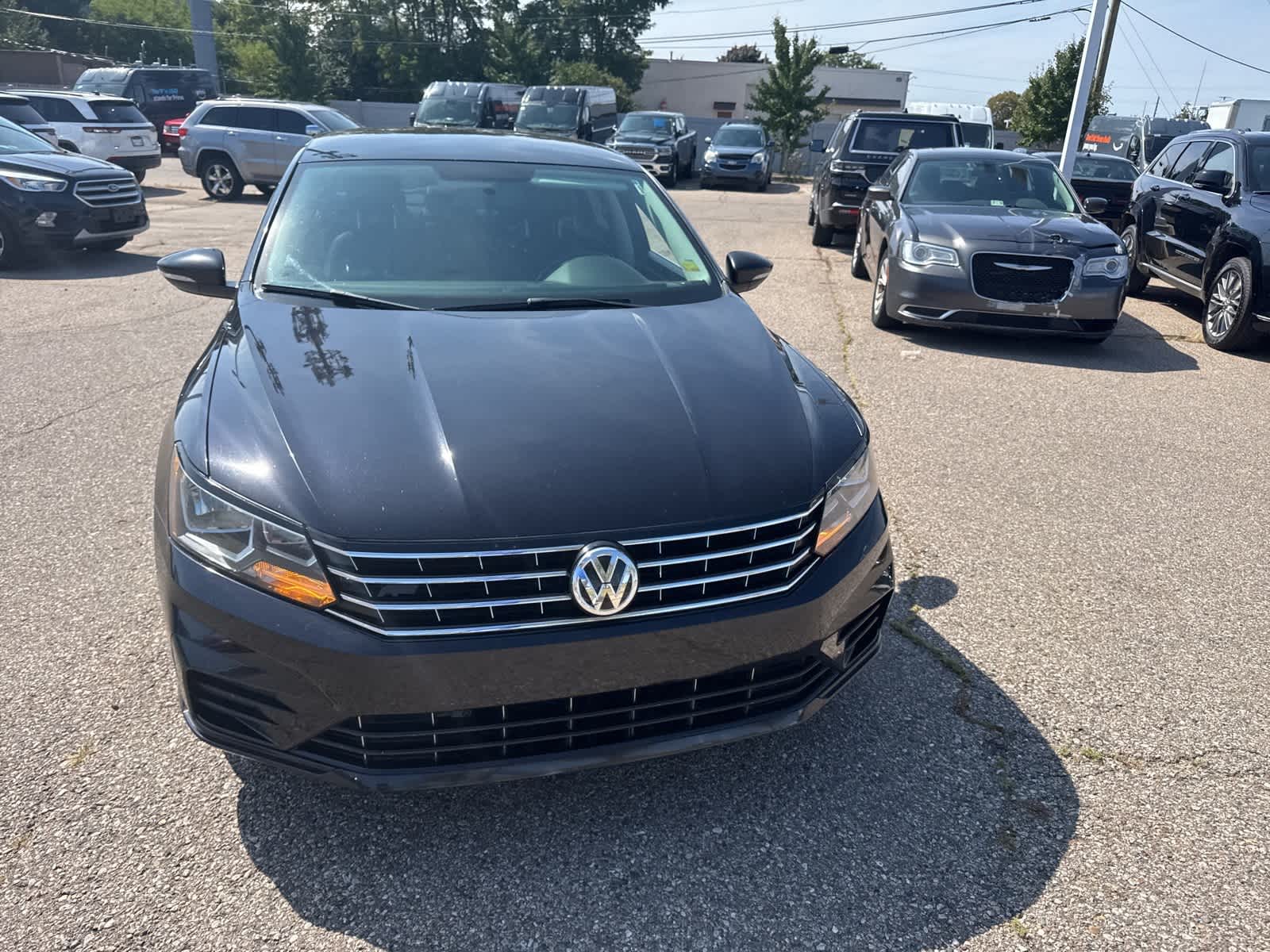 Thumbnail: 2017 Volkswagen Passat - 4
