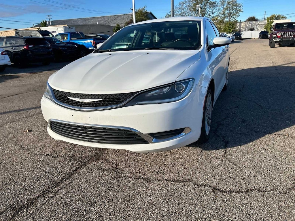 Certified 2017 Chrysler 200 Limited Platinum Sedan