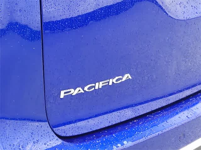 2020 Chrysler Pacifica Touring 13