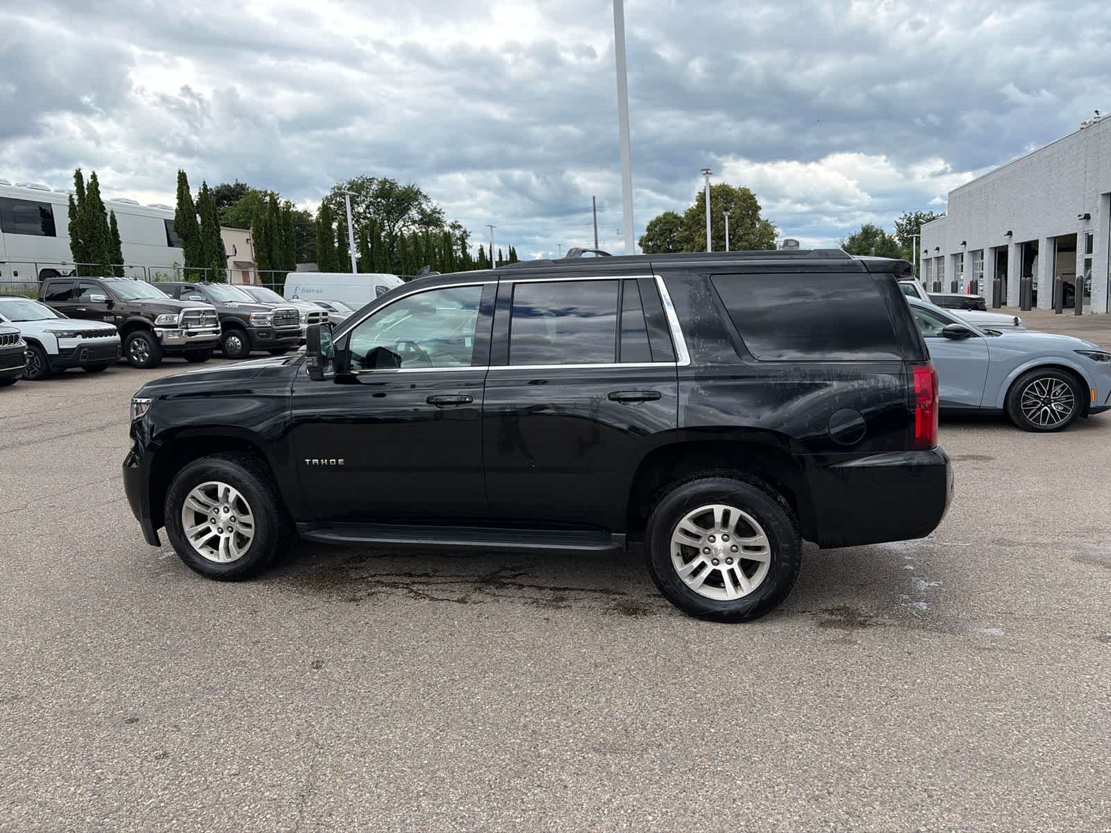 Thumbnail: 2018 Chevrolet Tahoe - 22