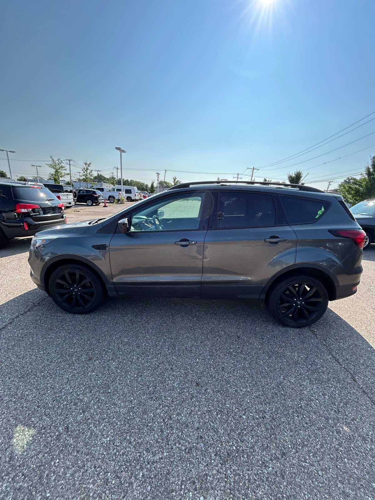 Thumbnail: 2019 Ford Escape - 24
