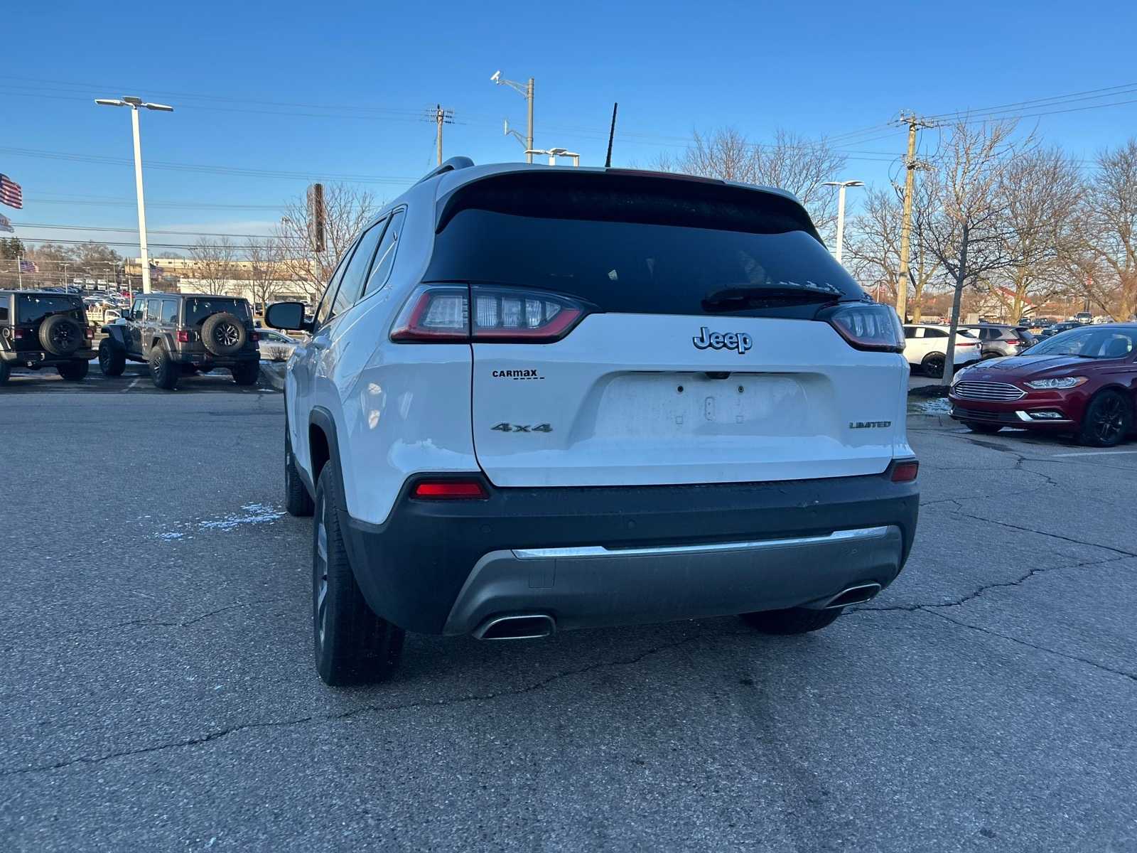 Thumbnail: 2019 Jeep Cherokee - 23