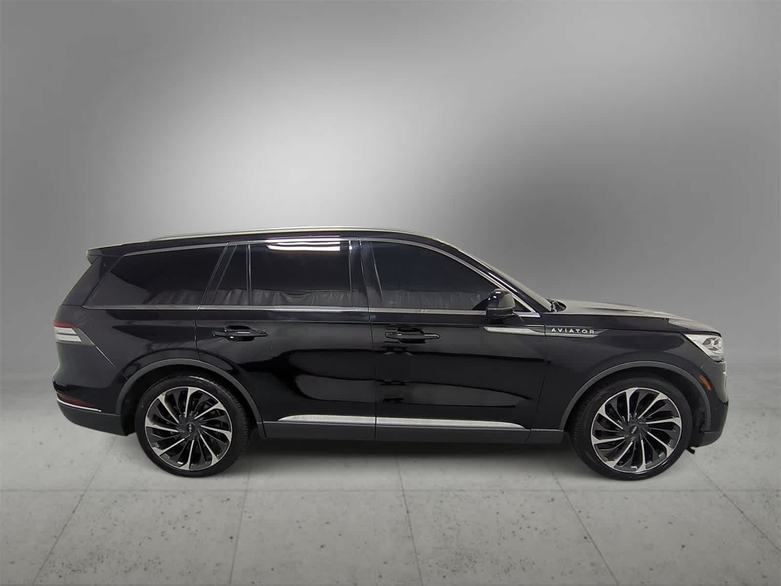 Thumbnail: 2020 Lincoln Aviator - 9