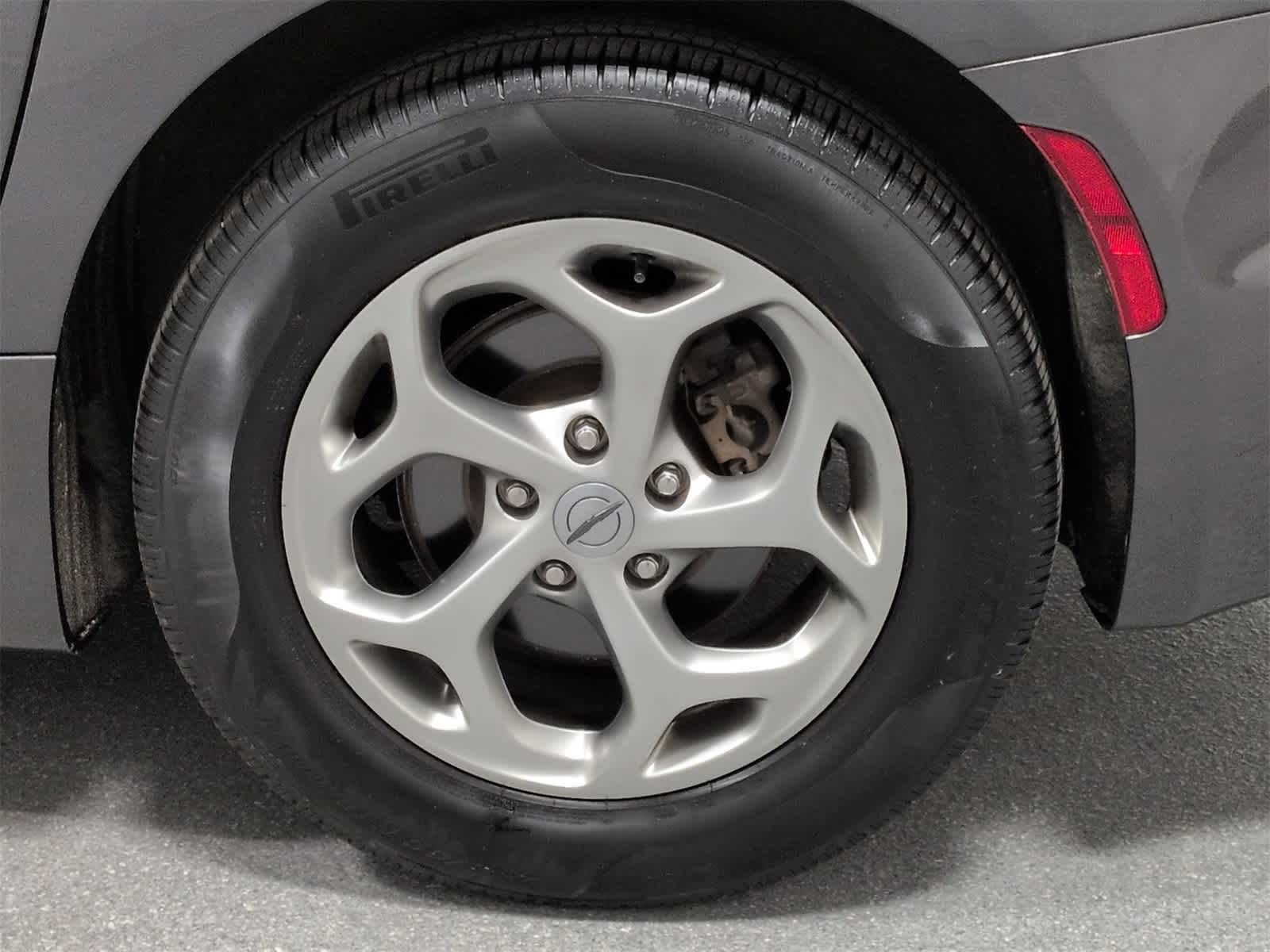 Thumbnail: 2022 Chrysler Pacifica - 14