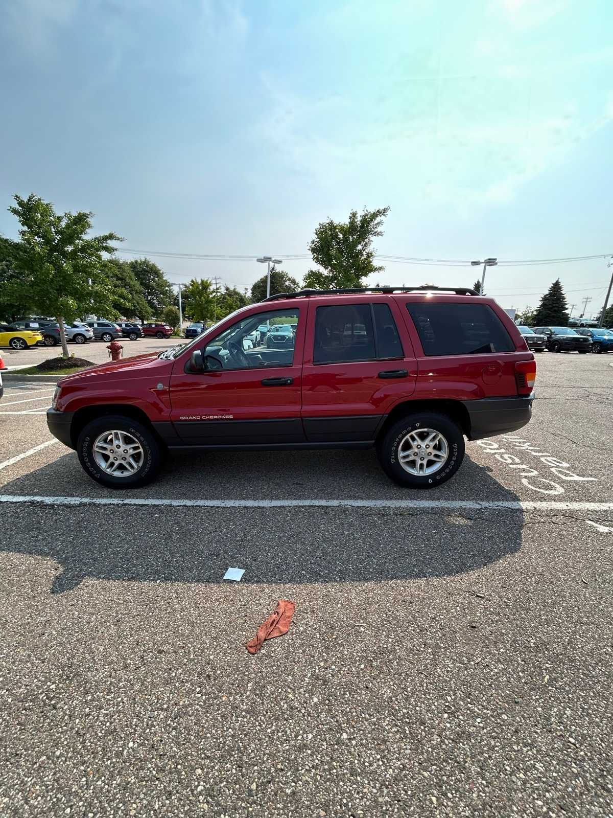 Thumbnail: 2004 Jeep Grand Cherokee - 26