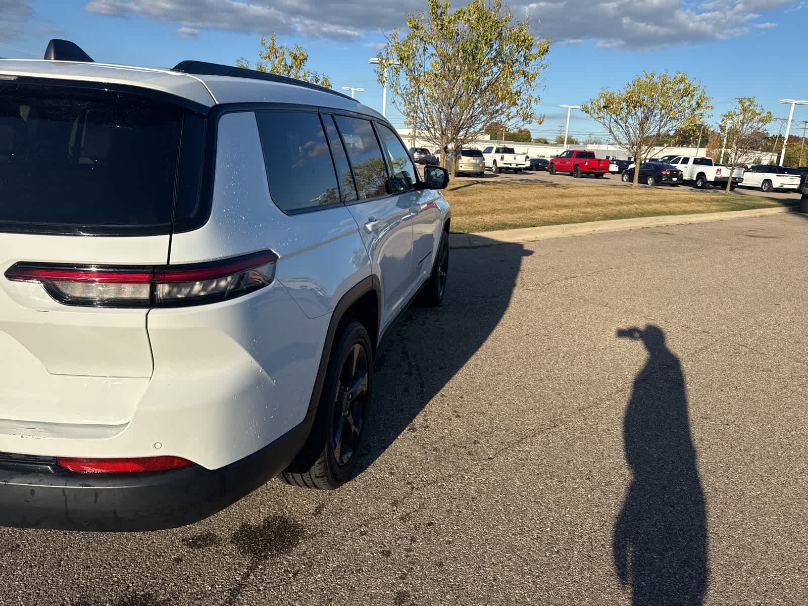 Thumbnail: 2023 Jeep Grand Cherokee L - 17