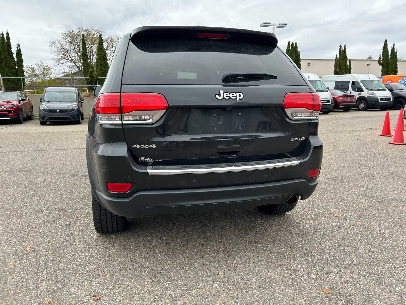 Thumbnail: 2015 Jeep Grand Cherokee - 20