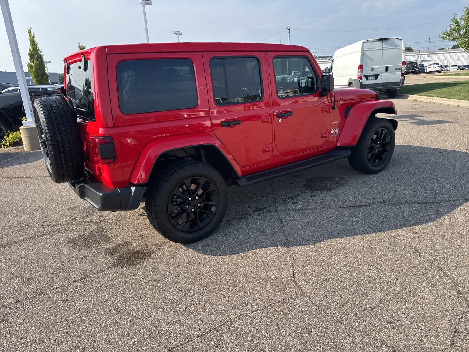 Thumbnail: 2022 Jeep Wrangler - 15