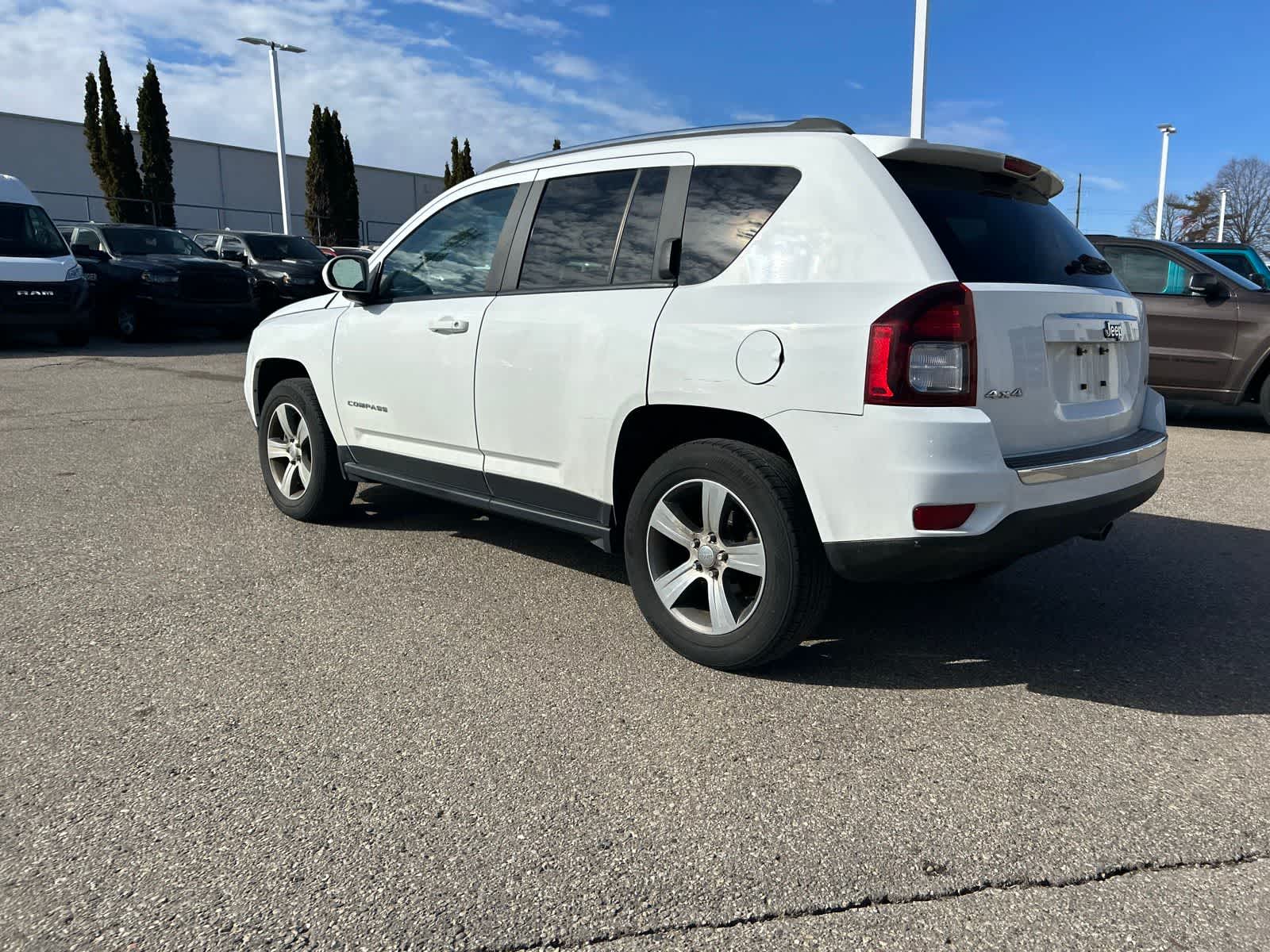 Thumbnail: 2017 Jeep Compass - 26