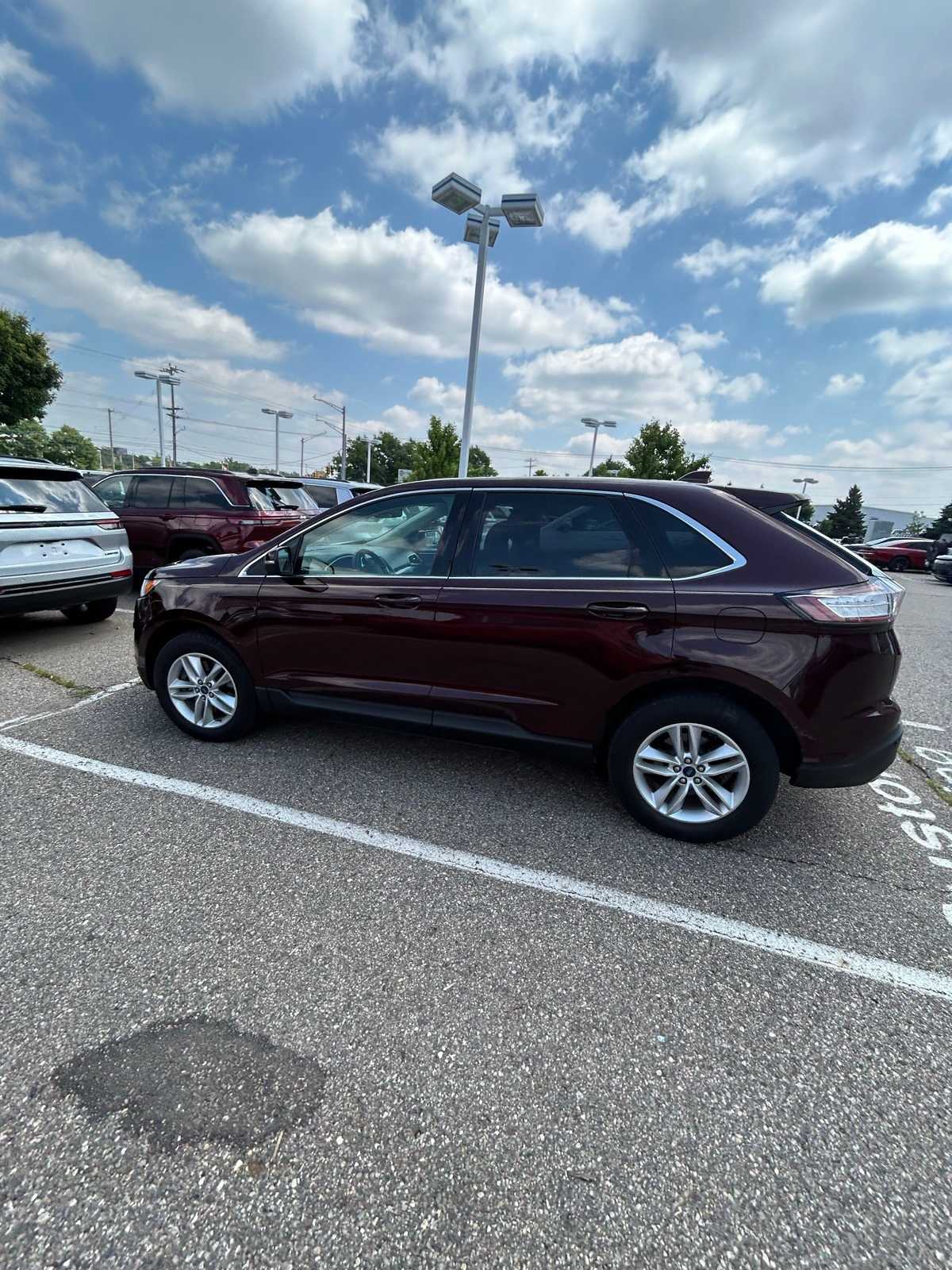 Thumbnail: 2017 Ford Edge - 28