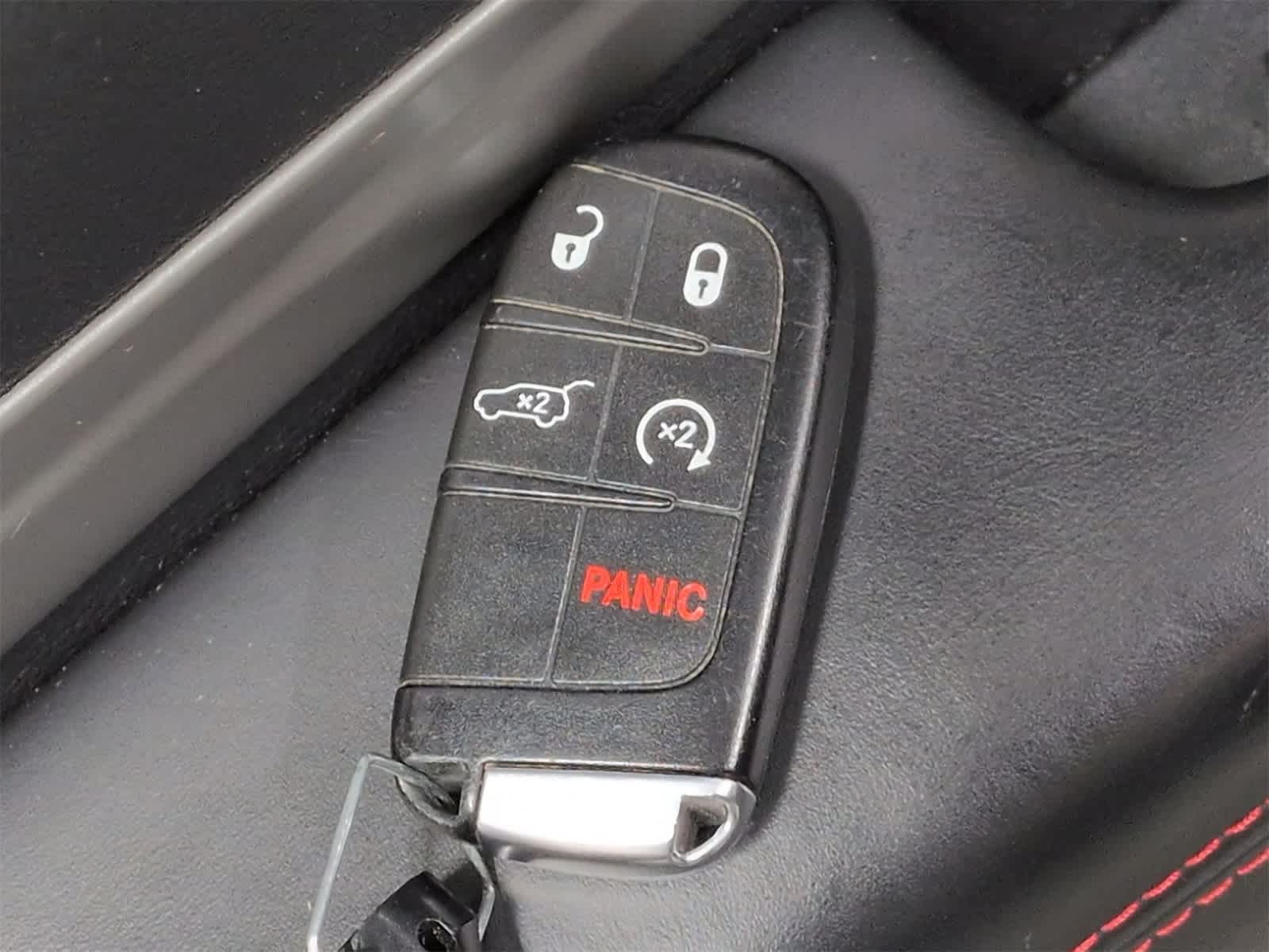 Thumbnail: 2017 Dodge Durango - 38