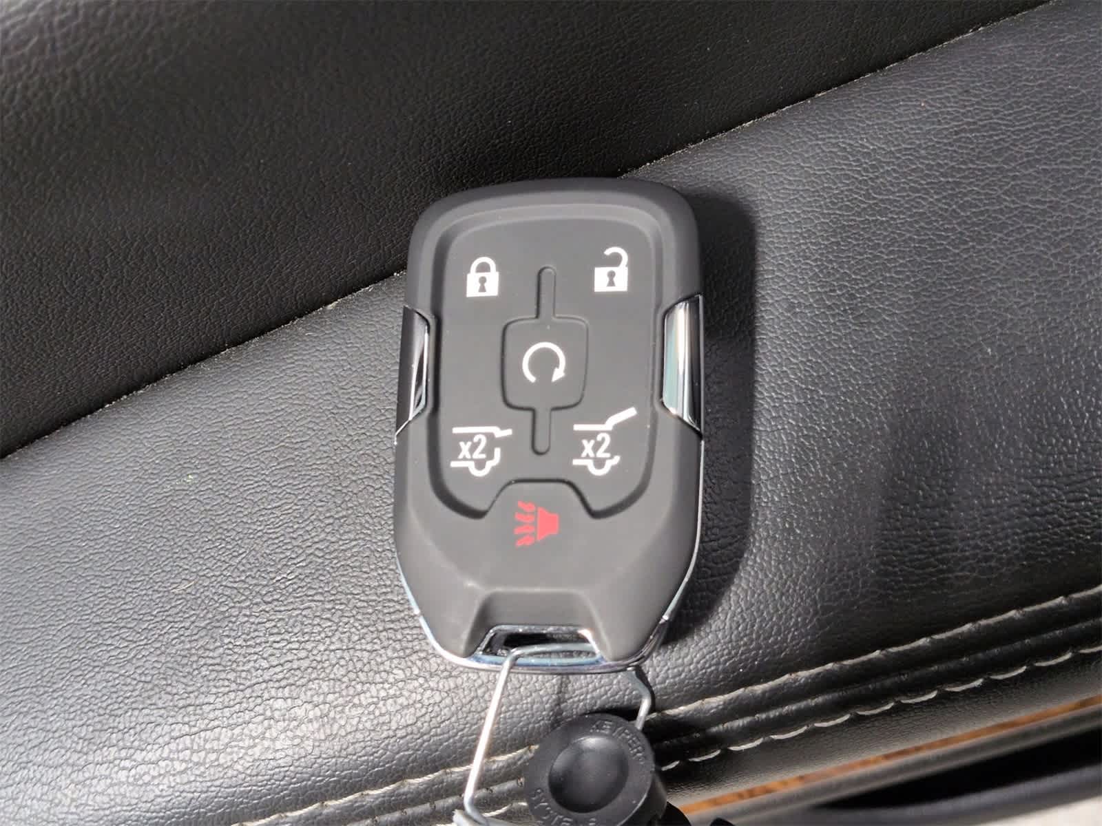 Thumbnail: 2020 Chevrolet Tahoe - 38