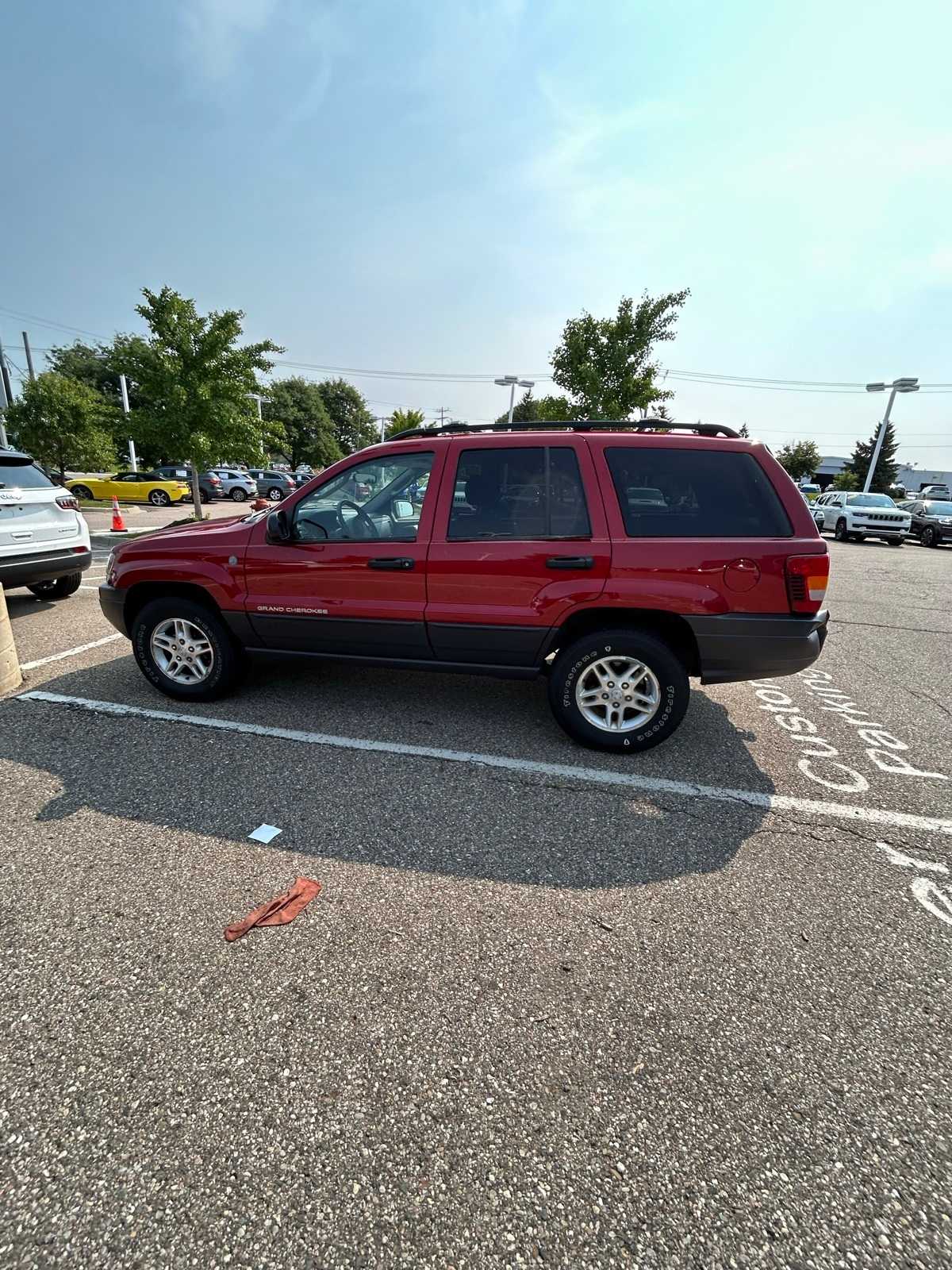 Thumbnail: 2004 Jeep Grand Cherokee - 27