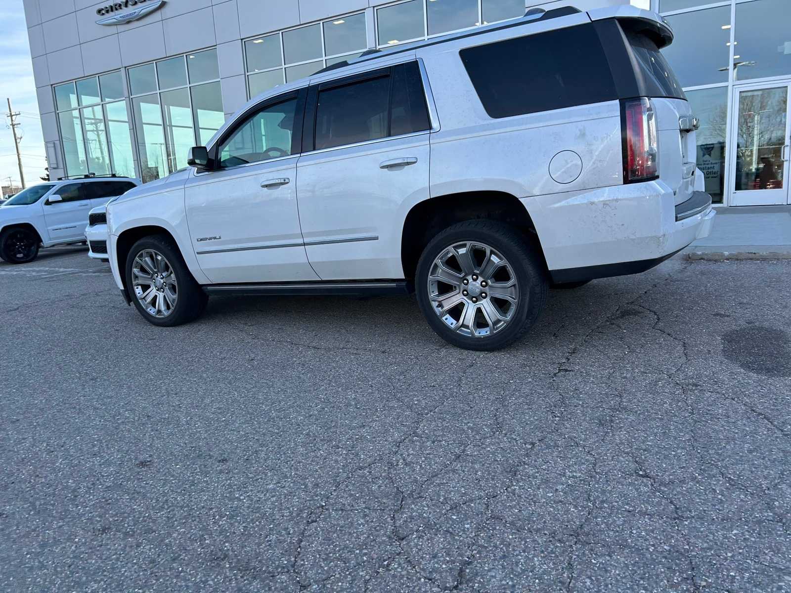 Thumbnail: 2016 GMC Yukon - 25