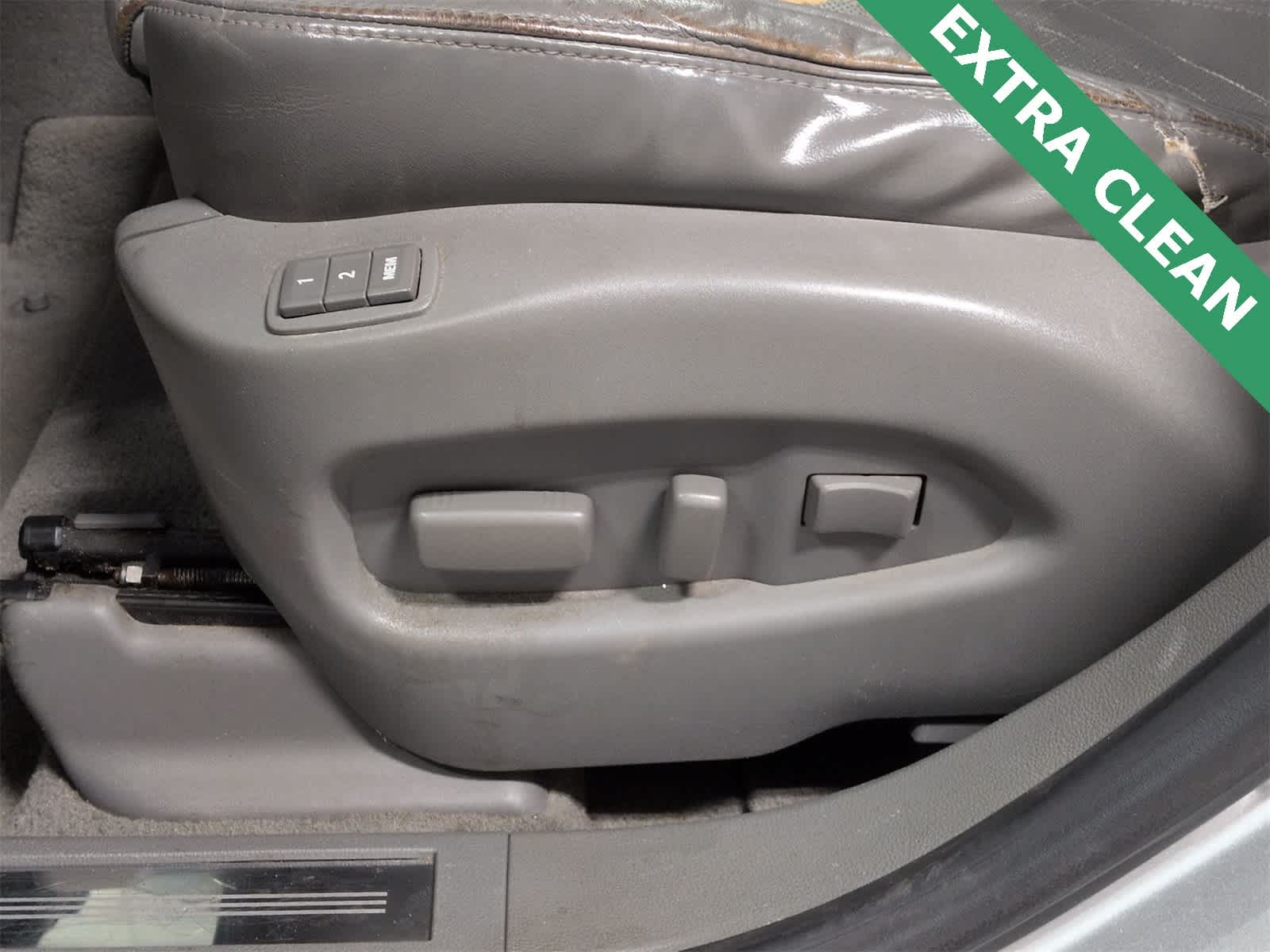 Thumbnail: 2010 Cadillac SRX - 18