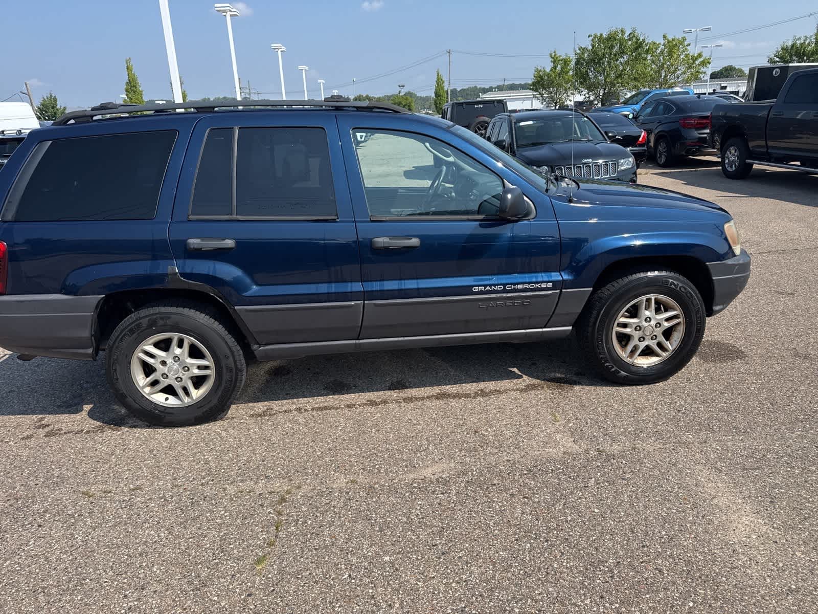 Thumbnail: 2003 Jeep Grand Cherokee - 10