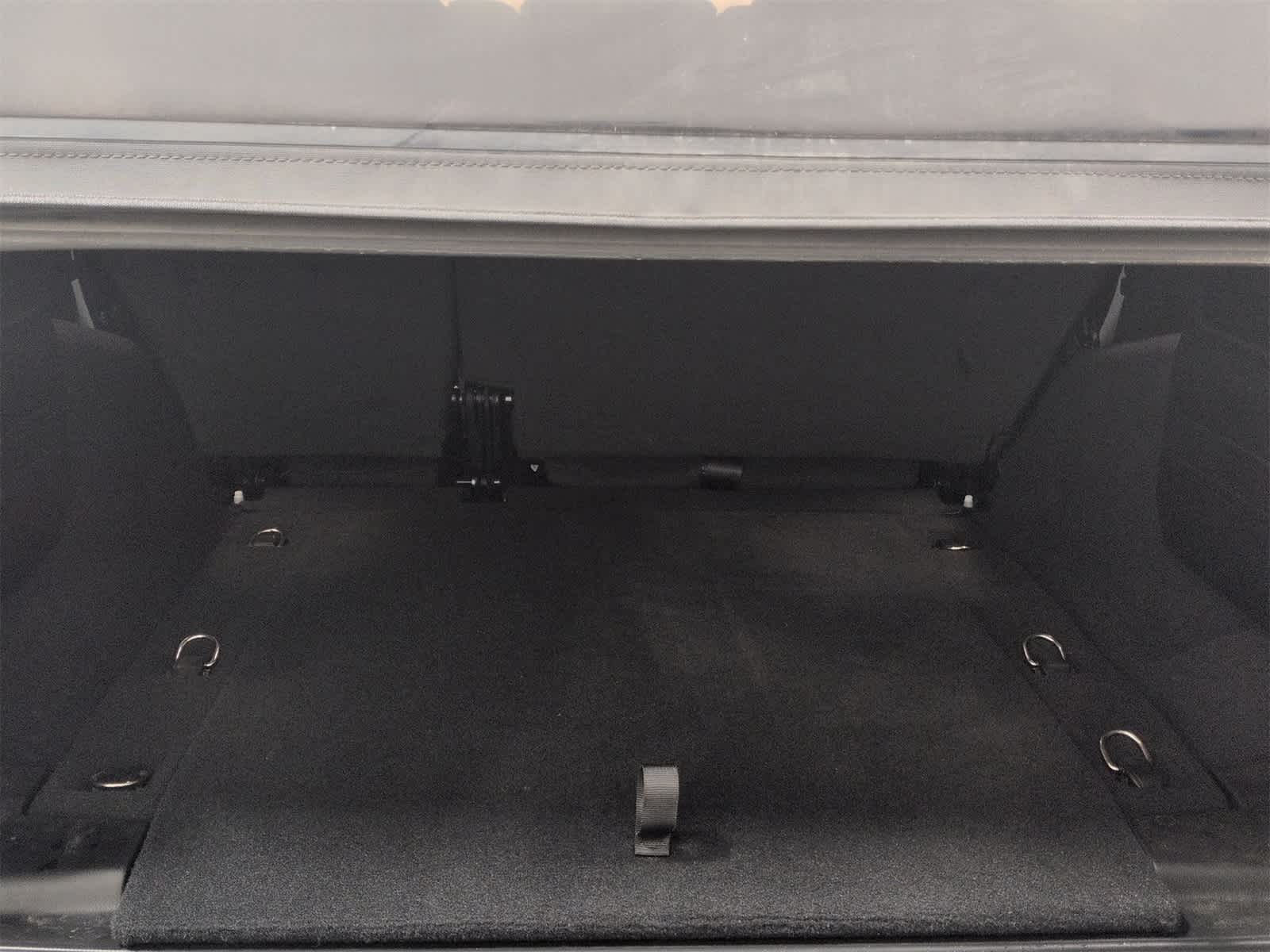 Thumbnail: 2022 Jeep Wrangler - 32