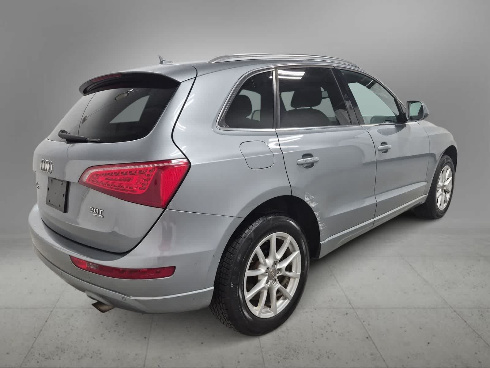 Thumbnail: 2011 Audi Q5 - 8
