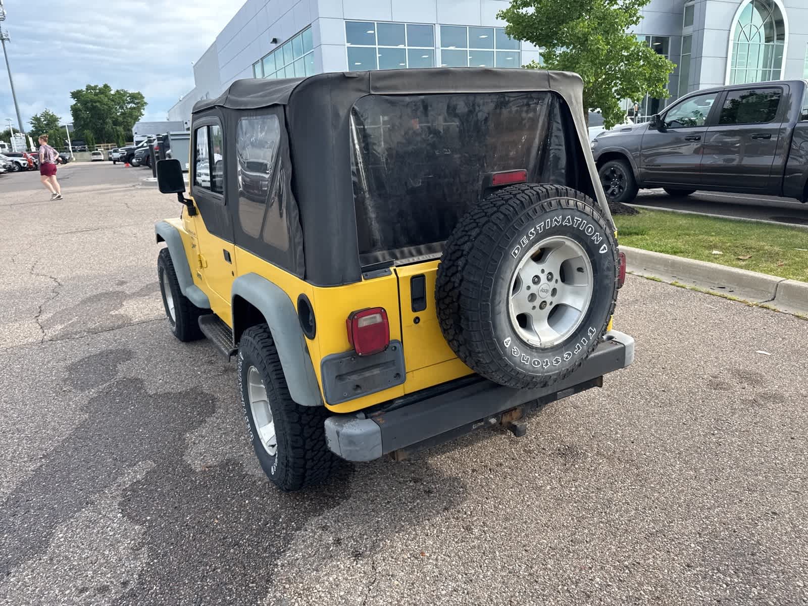 Thumbnail: 2000 Jeep Wrangler - 19