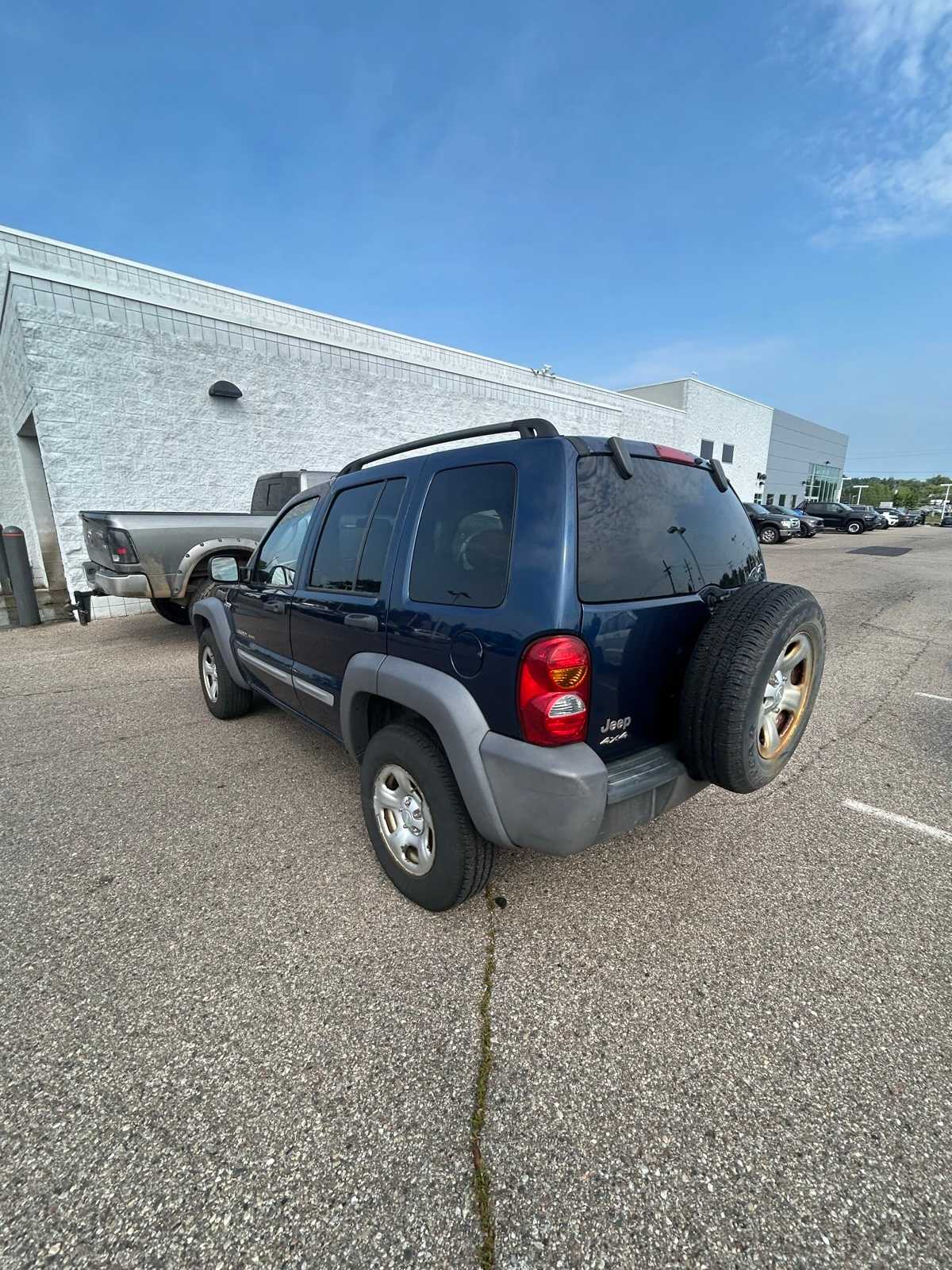 Thumbnail: 2002 Jeep Liberty - 25