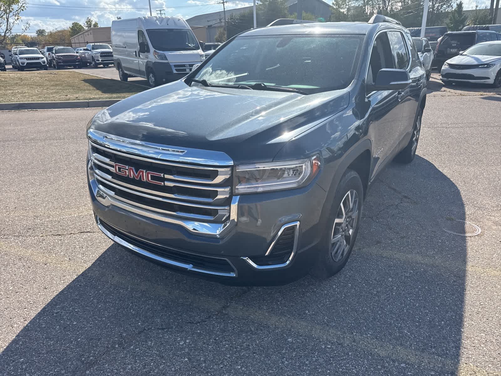 2020 Gmc Acadia SLE photo 2