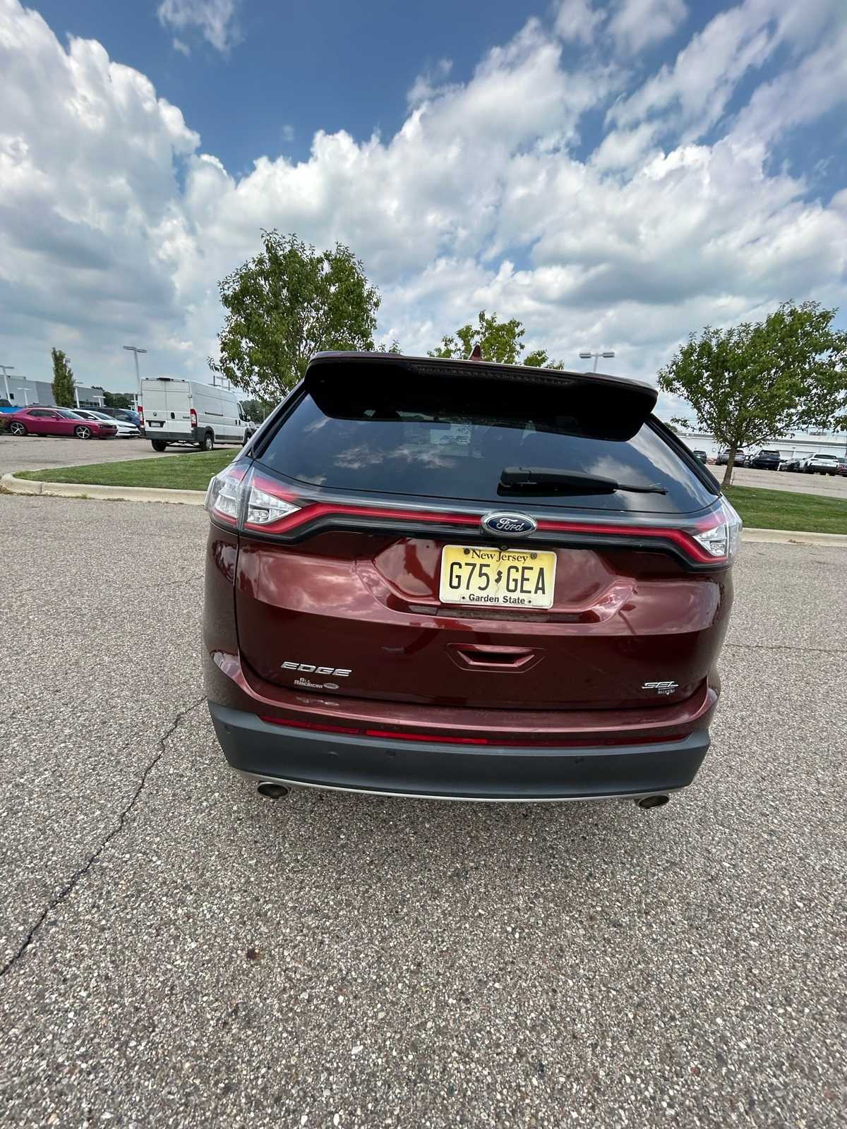 Thumbnail: 2015 Ford Edge - 22