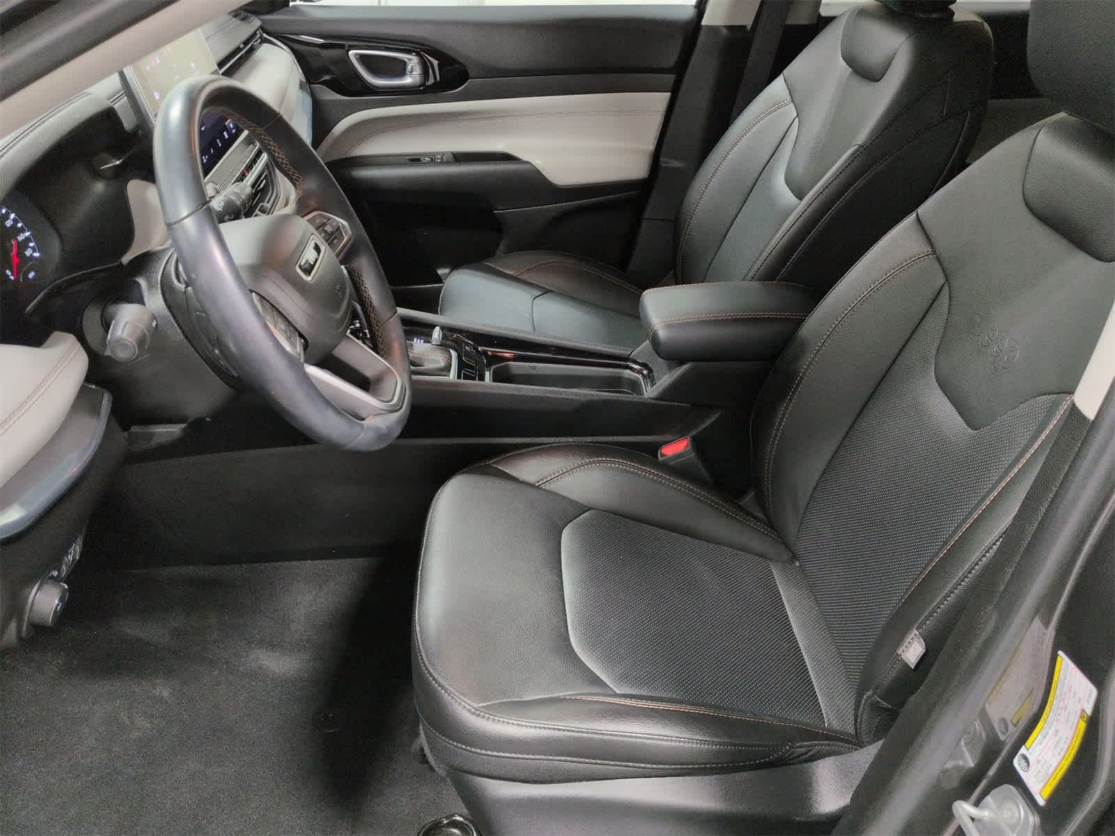 Thumbnail: 2022 Jeep Compass - 17