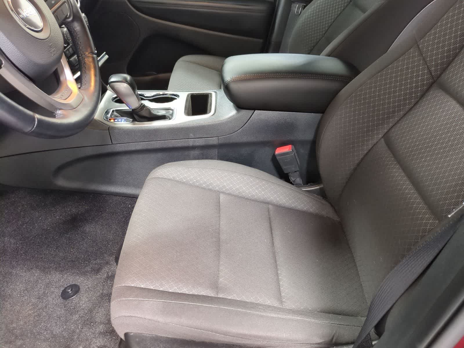 Thumbnail: 2022 Jeep Grand Cherokee - 17