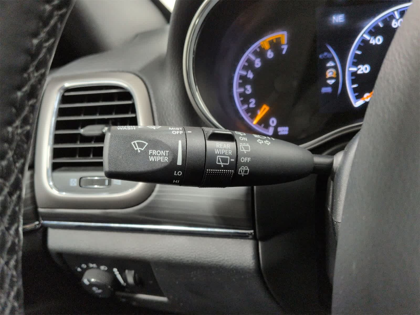 Thumbnail: 2020 Jeep Grand Cherokee - 29