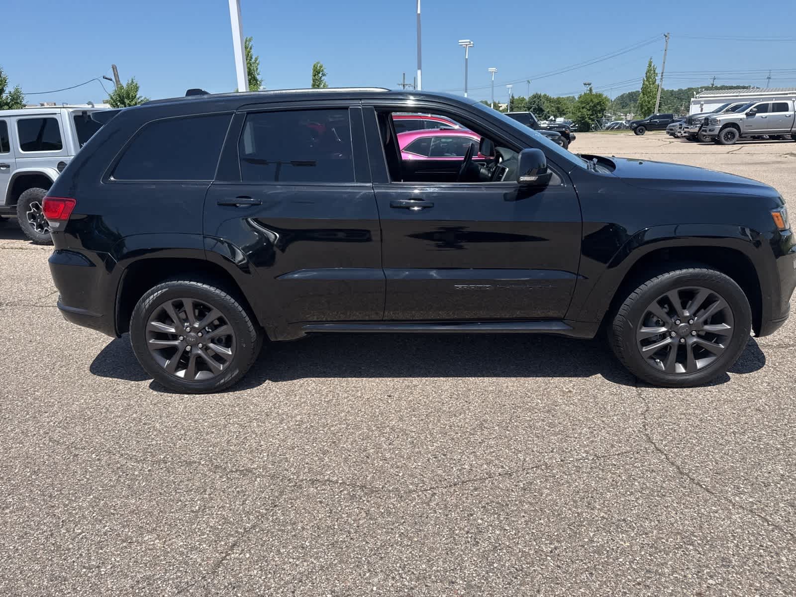 Thumbnail: 2018 Jeep Grand Cherokee - 14
