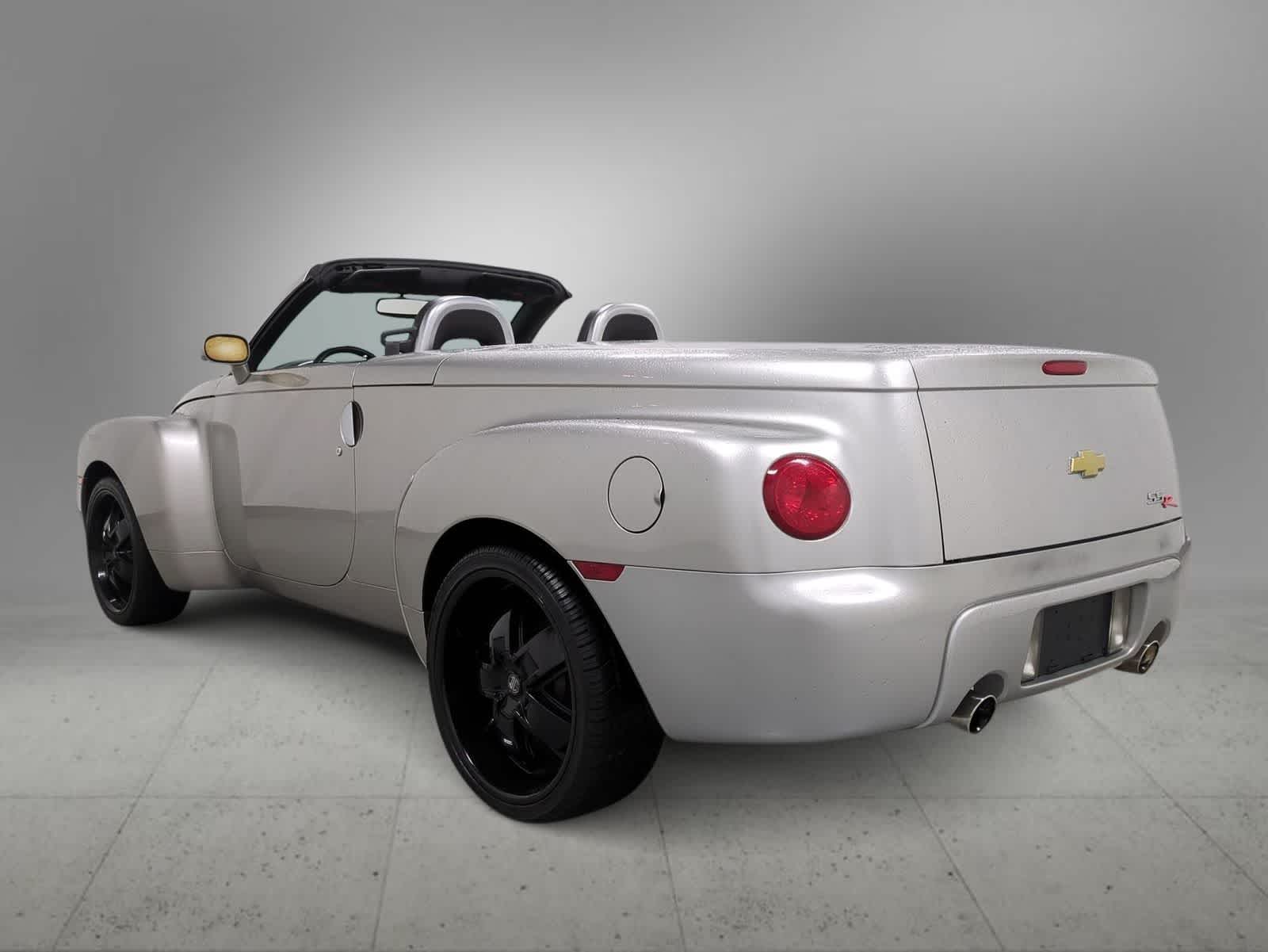 Thumbnail: 2005 Chevrolet SSR - 6