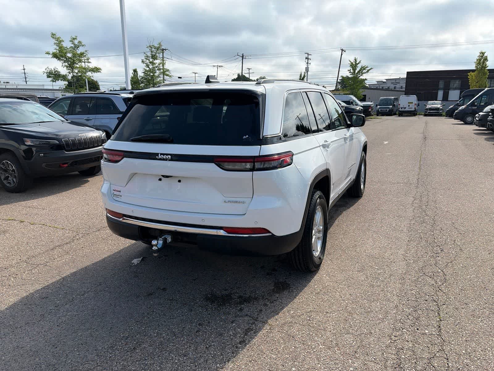 Thumbnail: 2023 Jeep Grand Cherokee - 13