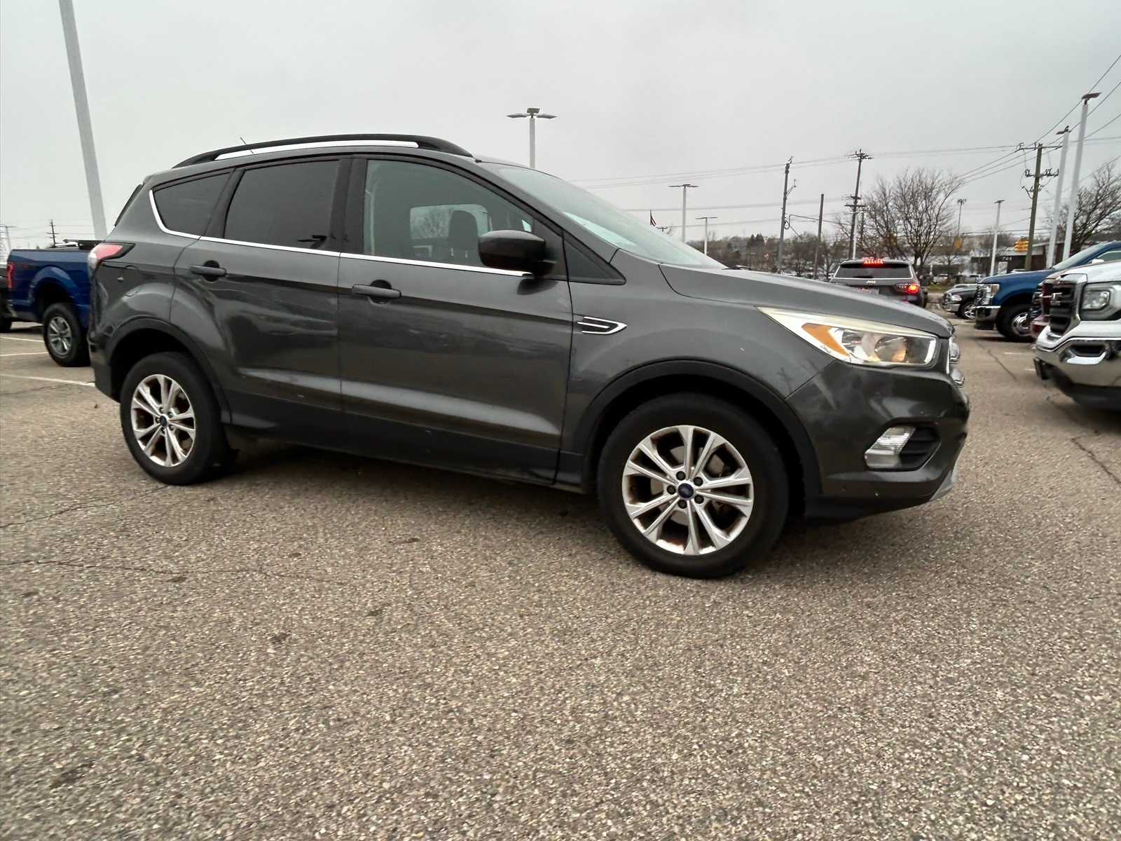 Thumbnail: 2018 Ford Escape - 5