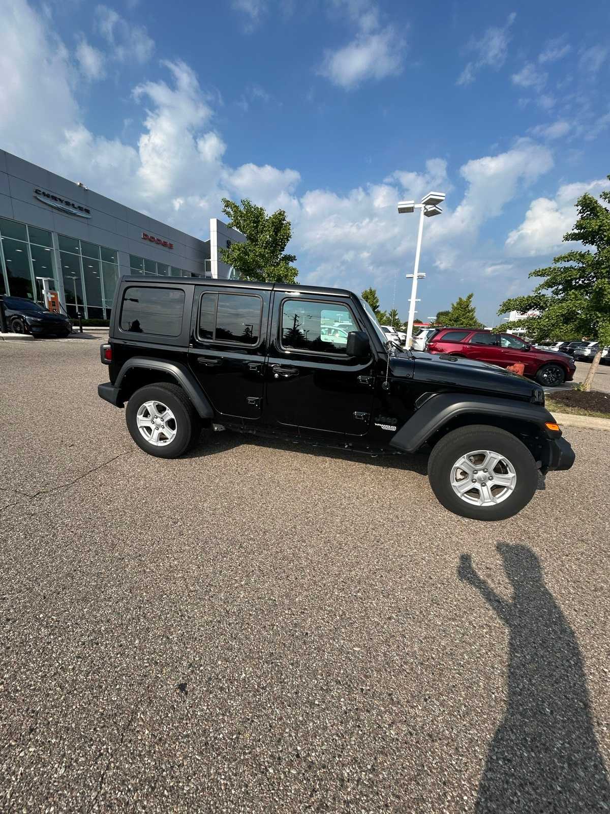 Thumbnail: 2021 Jeep Wrangler - 11