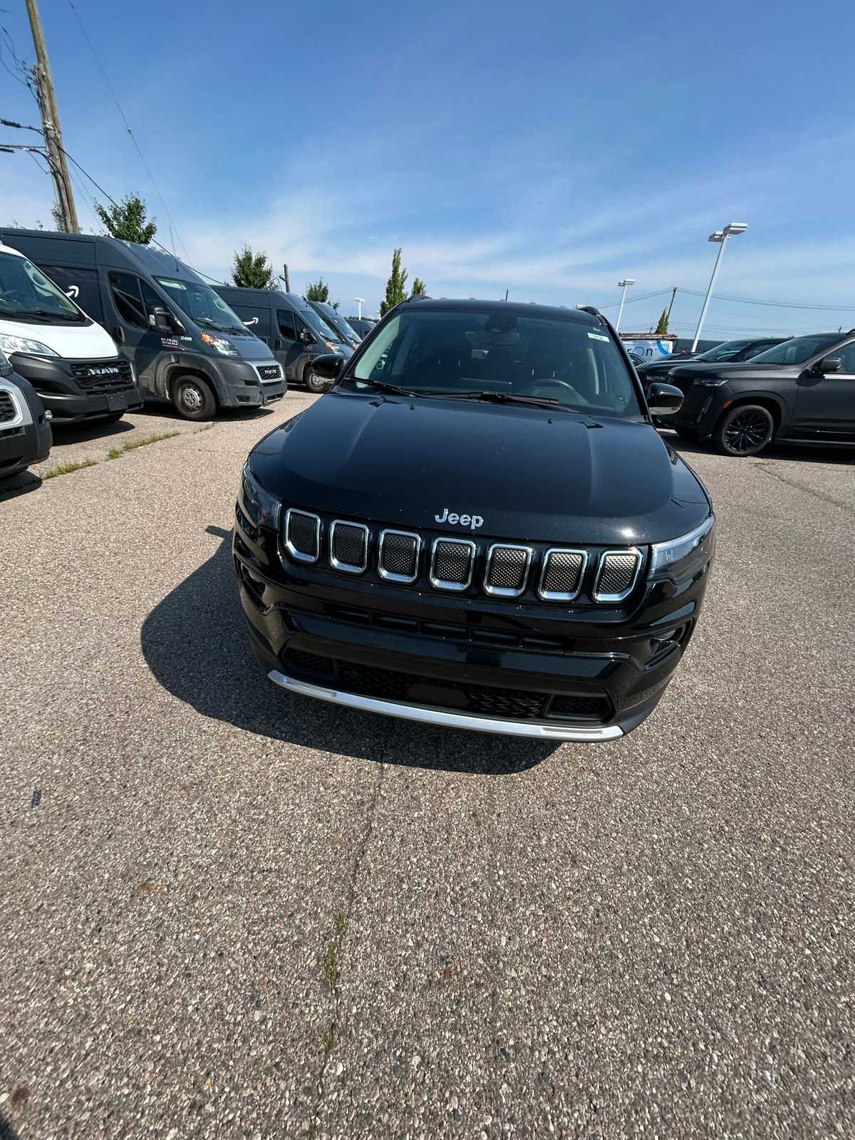 Thumbnail: 2022 Jeep Compass - 3
