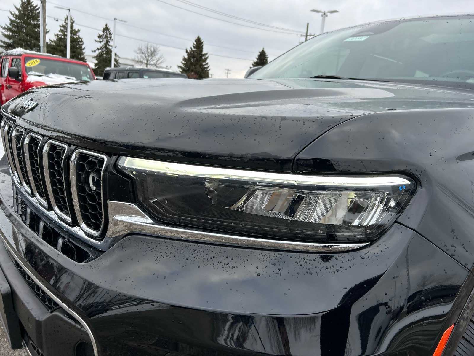 Thumbnail: 2023 Jeep Grand Cherokee L - 24