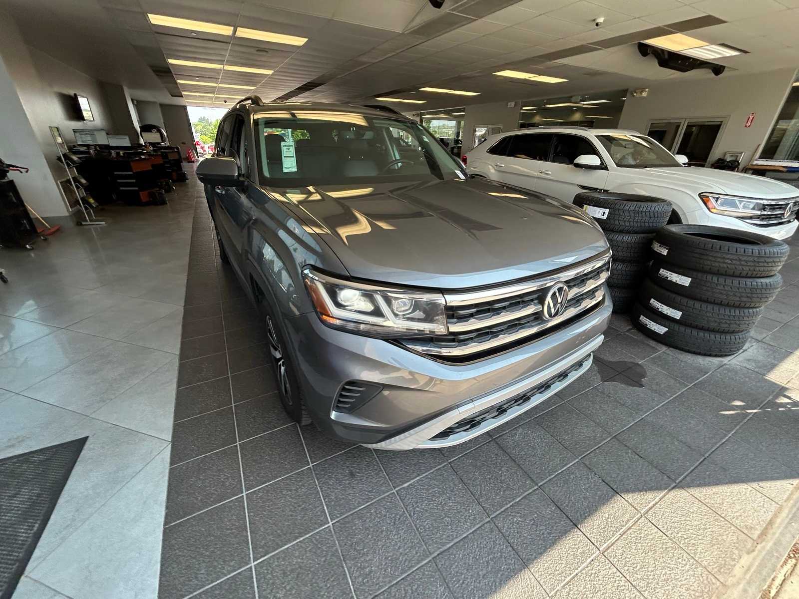Thumbnail: 2022 Volkswagen Atlas - 5