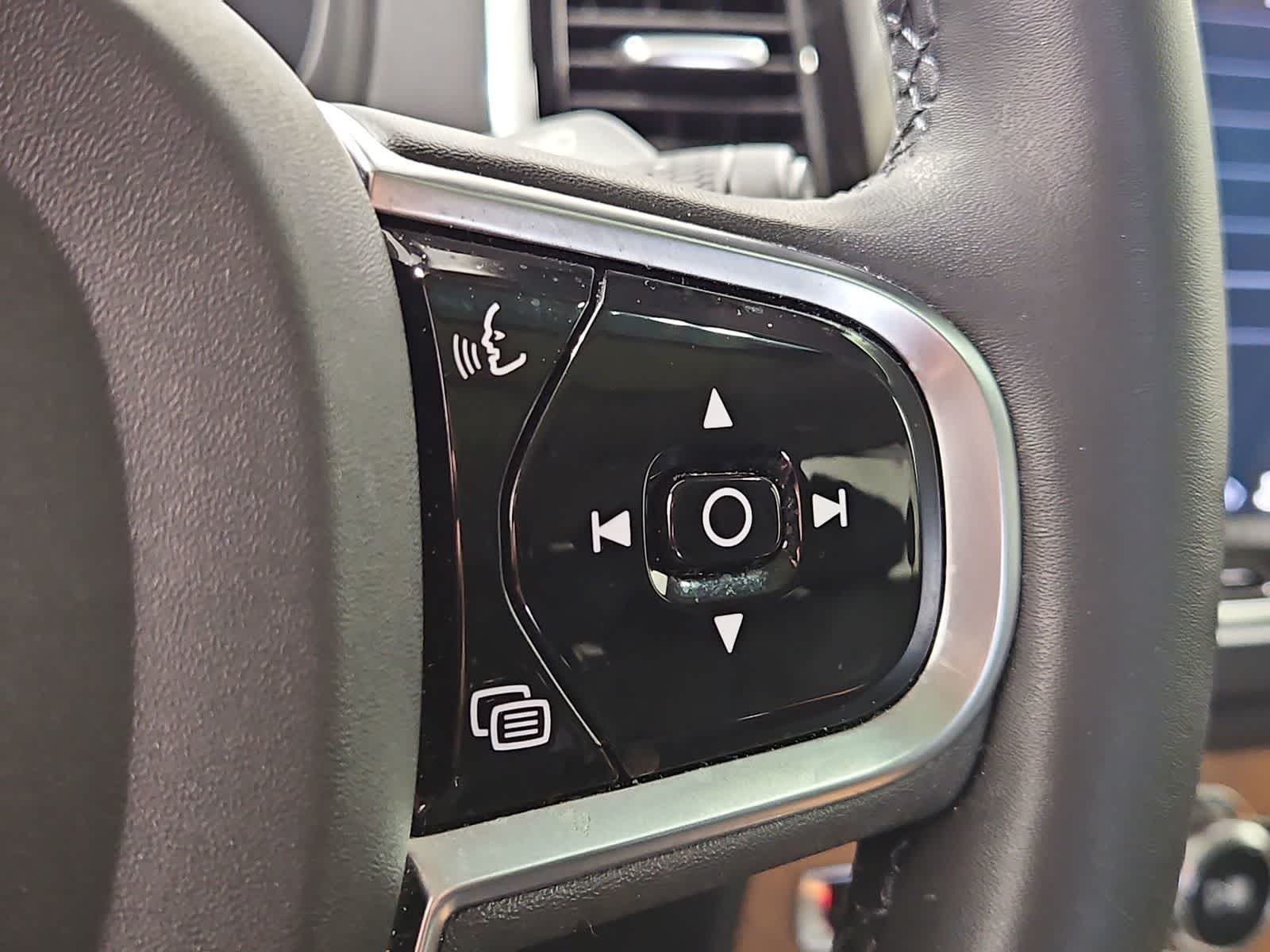 Thumbnail: 2023 Volvo XC90 - 24