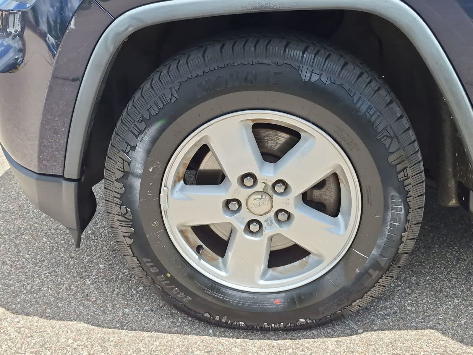 Thumbnail: 2012 Jeep Grand Cherokee - 14